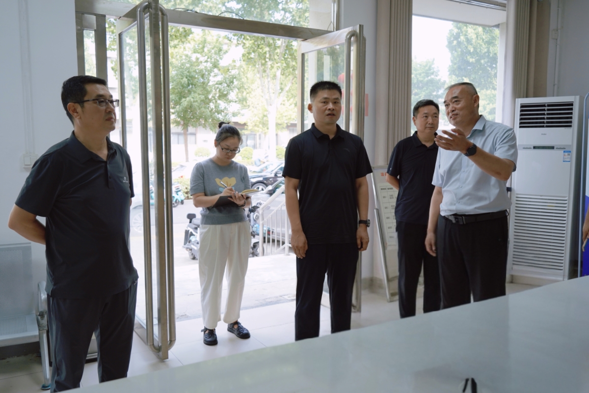 鶴壁市法學(xué)會到?？h調(diào)研法學(xué)會工作
